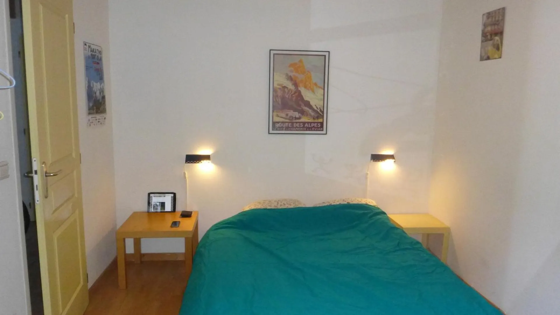Spacious Chalet Near The Ski Area, Cleaning Included Сен-Жан-д'Ольп